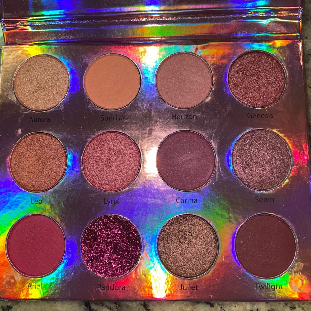 Dawngazing eyeshadow pallete